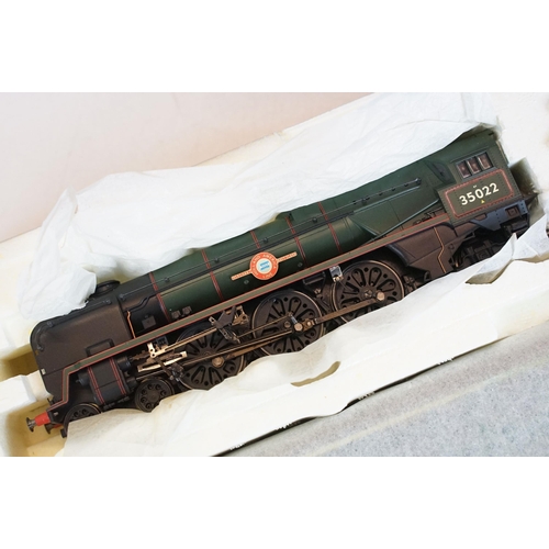 2 - Boxed Hornby OO gauge ltd edn R2194 The Atlantic Coast Express Great British Train Pack, complete wi... 