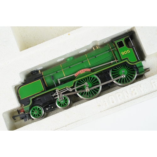 36 - Boxed Hornby OO gauge R648 SR 4-4-0 Tonbridge Schools Royal Doulton locomotive set