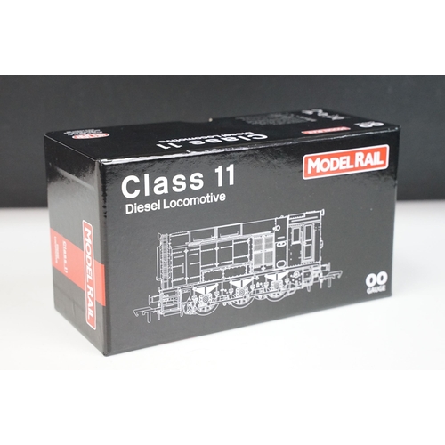 39 - Boxed Heljan Model Rail OO gauge MR-502 Longmoor Military Railway 878 Basra Class 11 Diesel Locomoti... 