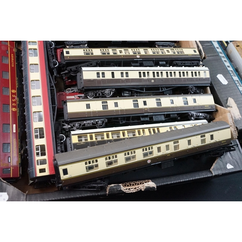 41 - 56 OO gauge items of rolling stock featuring various coaches to include Hornby, Lima, Liliput and Ma... 