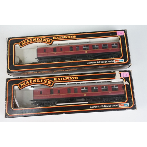 44 - 17 Boxed OO gauge items of rolling stock to include 7 x Hornby / Triang featuring Hornby R6104 75 To... 