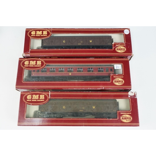 44 - 17 Boxed OO gauge items of rolling stock to include 7 x Hornby / Triang featuring Hornby R6104 75 To... 