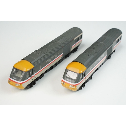 50 - Hornby OO gauge InterCity locomotive & coach set