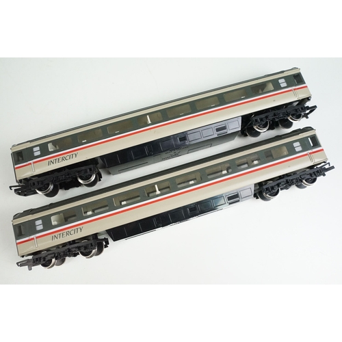 50 - Hornby OO gauge InterCity locomotive & coach set