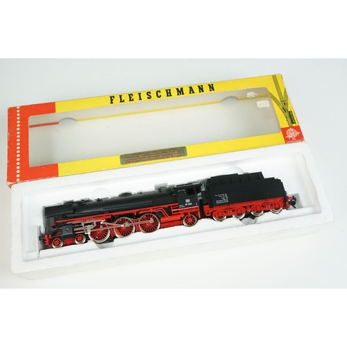 52 - Four HO / OO gauge locomotives to include Fleischmann 4170 DB 01220 locomotive, boxed Hornby Dublo 2... 