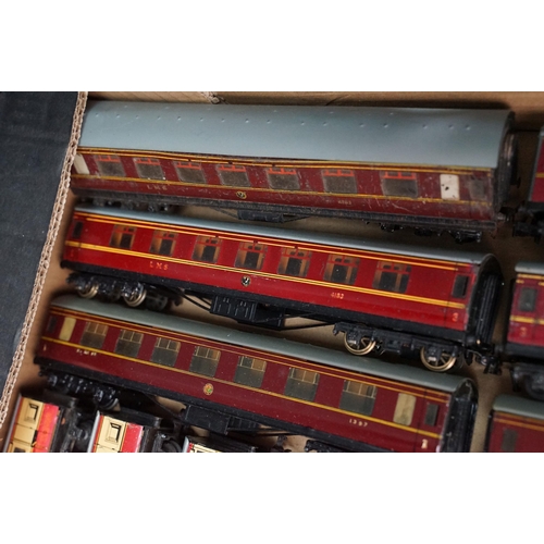 56 - Around 70 Hornby Dublo items of rolling stock to include 7 x boxed examples, plus 2 x footbridges, 3... 