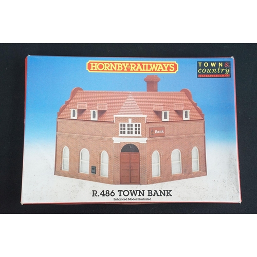 66 - Quantity of OO gauge model railway accessories to include plastic trackside buildings, scenery, vari... 