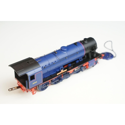 7 - Boxed Hornby OO gauge ltd presentation edn R075 The Flying Scotsman locomotive and a boxed Bachmann ... 