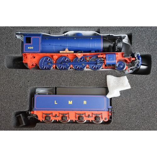 7 - Boxed Hornby OO gauge ltd presentation edn R075 The Flying Scotsman locomotive and a boxed Bachmann ... 