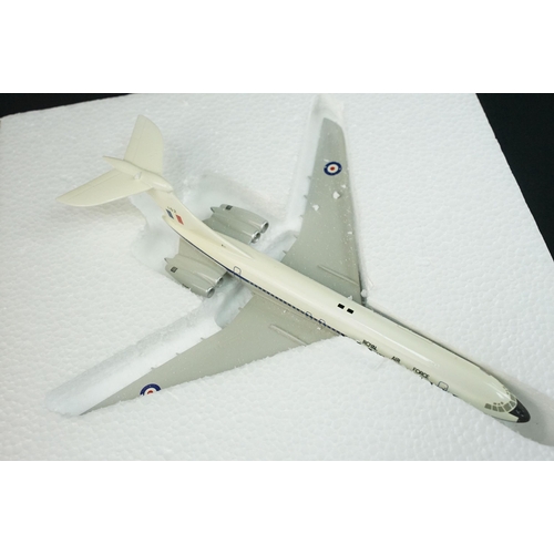 85 - 18 Boxed diecast & plastic model planes to include Dragon, Collectors Aircraft Models, WM, Herpa, Bo... 