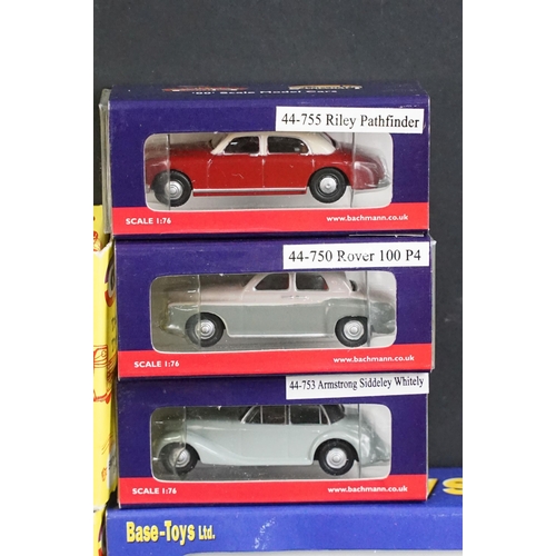 86 - Around 58 boxed / carded small scale diecast & plastic models to include Classix, Base Toys, Minitan... 