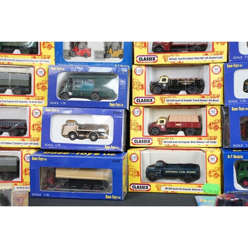 86 - Around 58 boxed / carded small scale diecast & plastic models to include Classix, Base Toys, Minitan... 