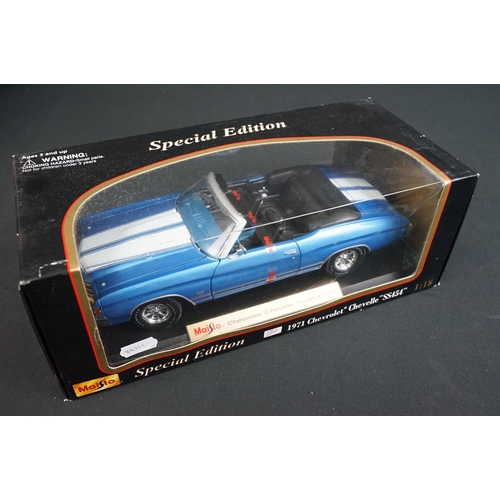 99 - 10 Boxed Maisto Special Edition 1/18 diecast models to include Mercedes Benz ML320 (1997), 1971 Chev... 
