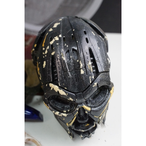 271 - Collection of various incomplete projects featuring parts of Star Wars weapons, Terminator Heads, Ha... 