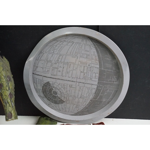 271 - Collection of various incomplete projects featuring parts of Star Wars weapons, Terminator Heads, Ha... 