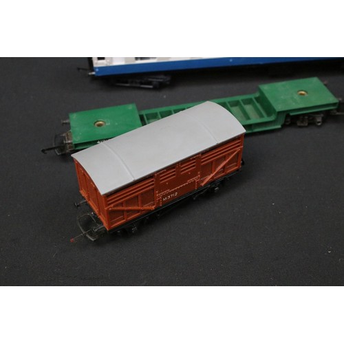 48A - 28 Boxed Hornby Dublo and Triang OO gauge items of rolling stock to include Triang R345 Side Tipping... 