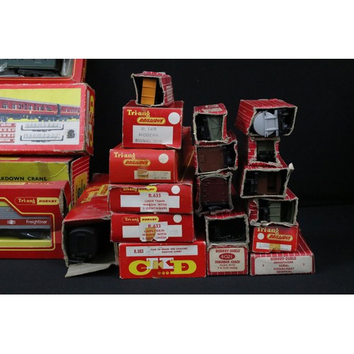 48A - 28 Boxed Hornby Dublo and Triang OO gauge items of rolling stock to include Triang R345 Side Tipping... 