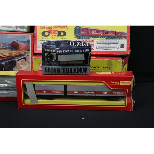 48A - 28 Boxed Hornby Dublo and Triang OO gauge items of rolling stock to include Triang R345 Side Tipping... 