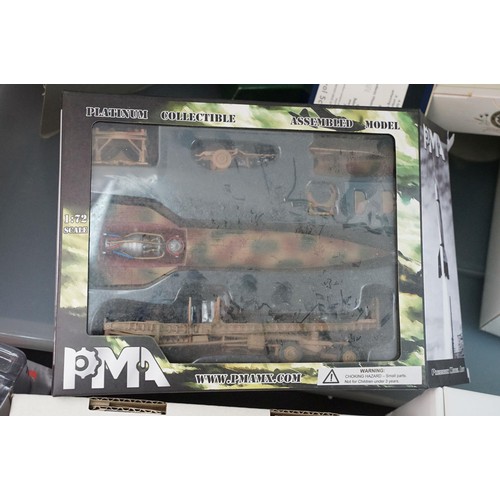 108 - Collection of boxed & carded diecast models featuring many planes, including The Hamilton Collection... 