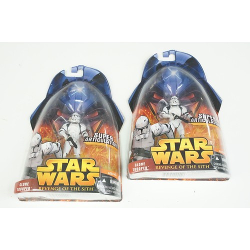 228 - Star Wars - 20 Carded Star Wars figures featuring The Saga Collection Power Droid, Silver Saga 2004 ... 