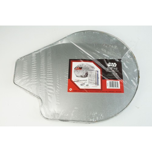 249 - Star Wars - 18 Star Wars Millennium Falcon Stationery Gift Sets, tins showing wear, contents appeari... 