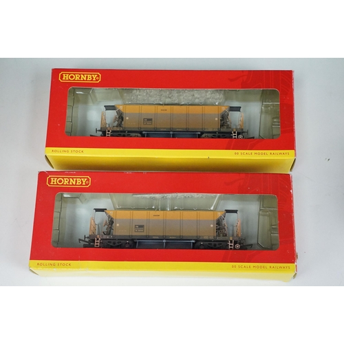 38A - 12 Boxed Hornby OO gauge items of rolling stock to include R6153 3 x V Tanker weathered, R62878 Main... 