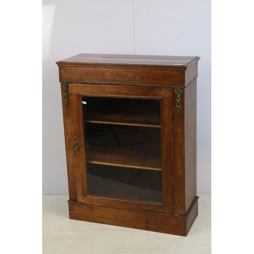 622 - Edwardian mahogany display cabinet with single glazed door, brass detail and inlay detailing to the ... 