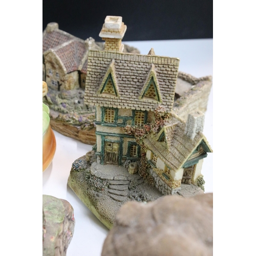 75 - Large collection of ceramic cottages to include Leonardo, Christopher Wren and Lilliput Lane example... 