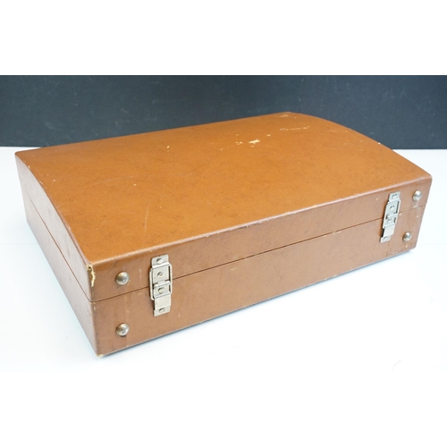 316 - Brexton vintage picnic service set in hard case