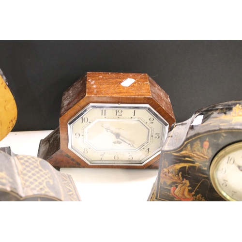 356 - Assorted clocks to include History craft, Smith Electric Art Deco mantle clock, large stopwatch, nov... 