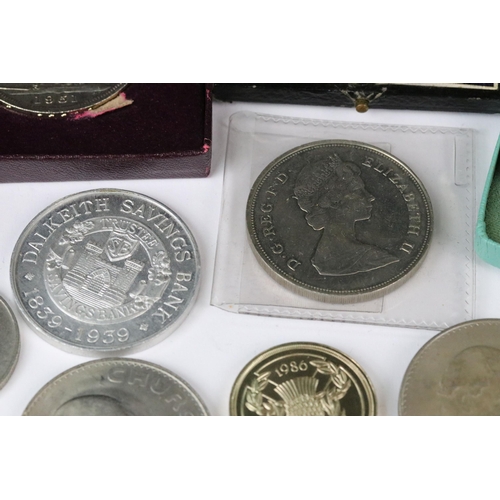 10 - A small collection of mainly British pre decimal coins to include 1937 silver crown, 1935 cased silv... 