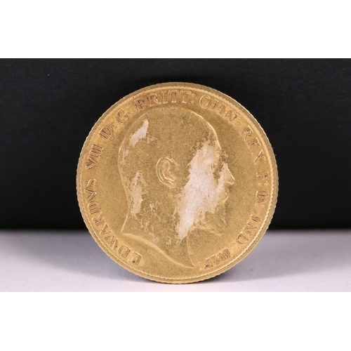 38 - A British King Edward VII 1906 gold half sovereign coin.