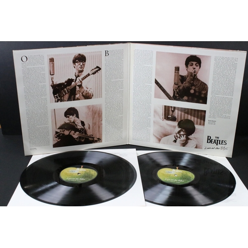 123 - Vinyl - 2 Beatles LPs to include Live At The BBC (7243 8 31796 1 9) and Anthology 3 (7243 8 34451 1 ... 