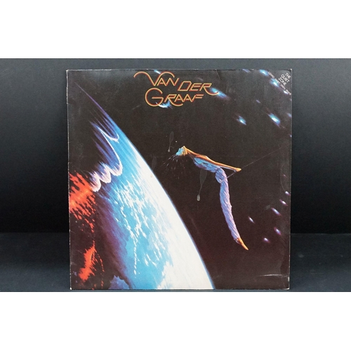 148 - Vinyl - 5 Van Der Graaf Generator LPs to include Pawn Hearts (pink Charisma, with insert), Godbluff,... 