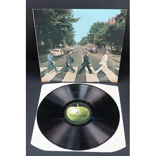 160 - Vinyl - 5 The Beatles LPs and a box set to include Abbey Road Ex, A Hard Days Night (yellow Parlopho... 