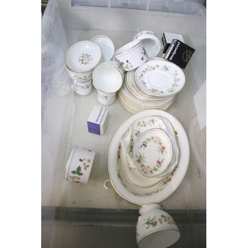 25 - Assortment of Wedgwood 'Mirabelle' R4537 to include oval vegetable serving dish, lidded tureen, hand... 