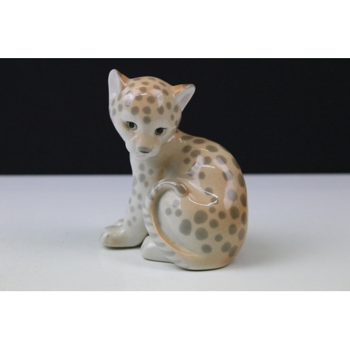 38 - Vintage USSR porcelain animal figurines to include lynx, polar bear, deer, bear, baby leopard and ti... 