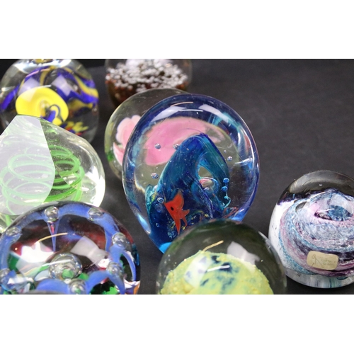 39 - Collection of glass paperweights in various sizes and designs to include Kerry etc (25  total)