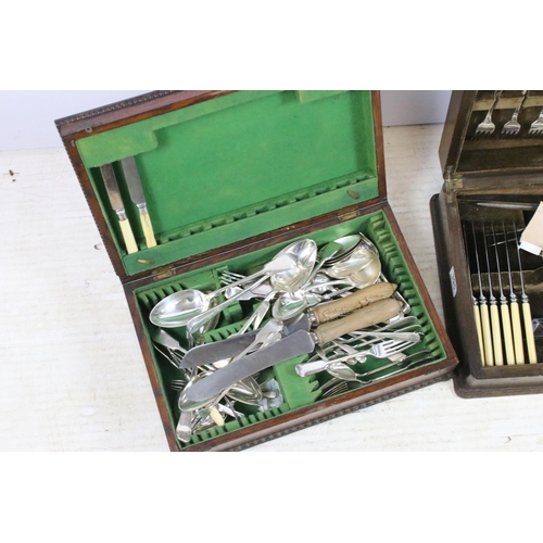 395 - 'Community' silver plate cutlery canteen together with a smaller wooden canteen containing D&A elect... 