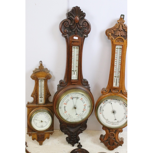 447 - Collection of barometers, to include: E Bourdon and Richards patent Paris, Metallic Barometer, M Bon... 