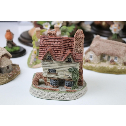 75 - Assortment of figurines to include Lilliput Lane, Derwent le Dale, Spring Bank, Culloden Cottage, As... 