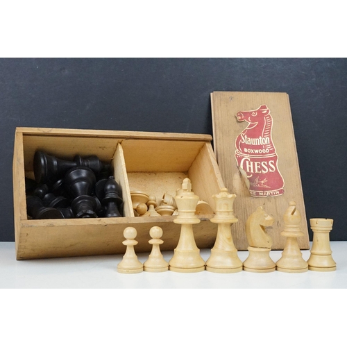 201 - Staunton boxwood complete chess set in original wooden box