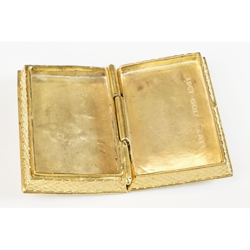 252 - 18ct gold plated pill box with enamel lid