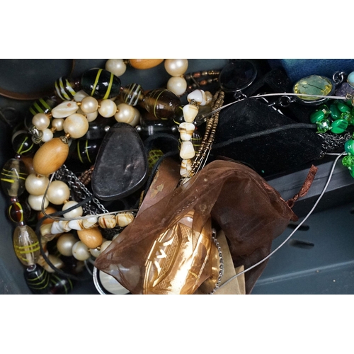 272A - A collection of mainly contemporary costume jewellery together with a selection of wristwatches and ... 