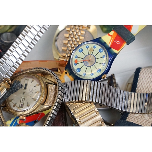 309 - A collection of vintage and contemporary wristwatches to include Swatch, Montine, Casio, Sekonda, In... 