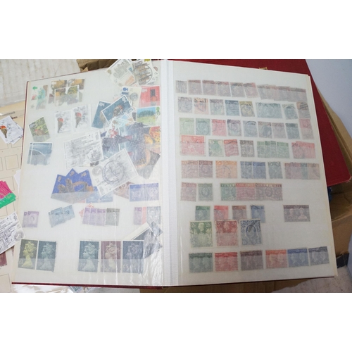 365 - Collection of Great British, commonwealth and world stamps dating from the 19th Century onwards to i... 