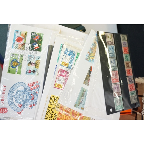 367 - Collection of world mostly 20th Century stamps across two Movaleaf albums, a selection of loose stam... 