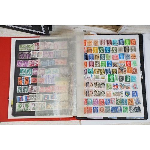 369 - Collection of world, Great British and commonwealth stamps dating from the 19th Century onwards to i... 