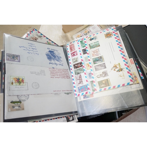 369 - Collection of world, Great British and commonwealth stamps dating from the 19th Century onwards to i... 