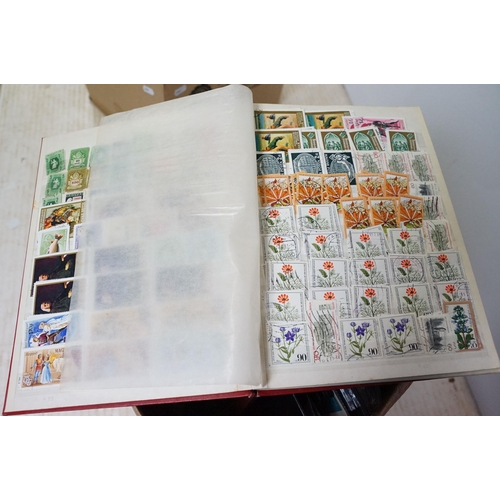 369 - Collection of world, Great British and commonwealth stamps dating from the 19th Century onwards to i... 